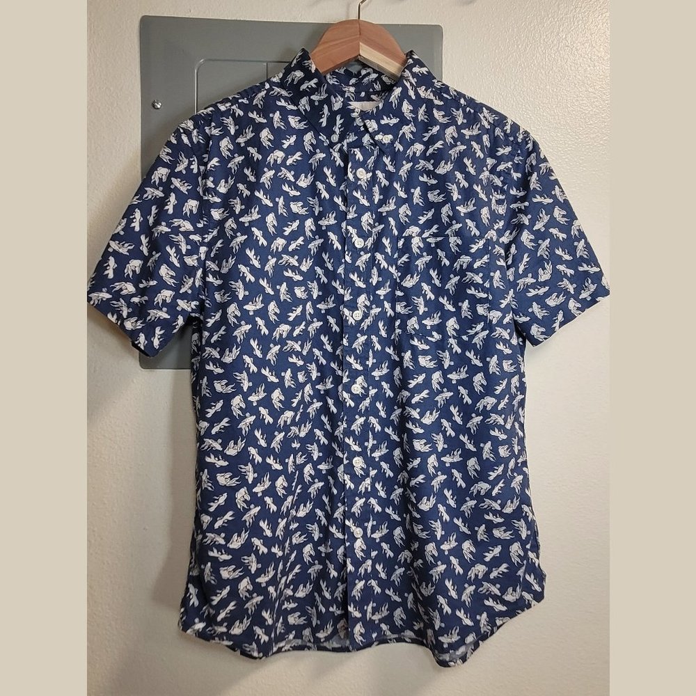 Goodfellow M slim button short sleeve shirt, blue koi print, cotton
